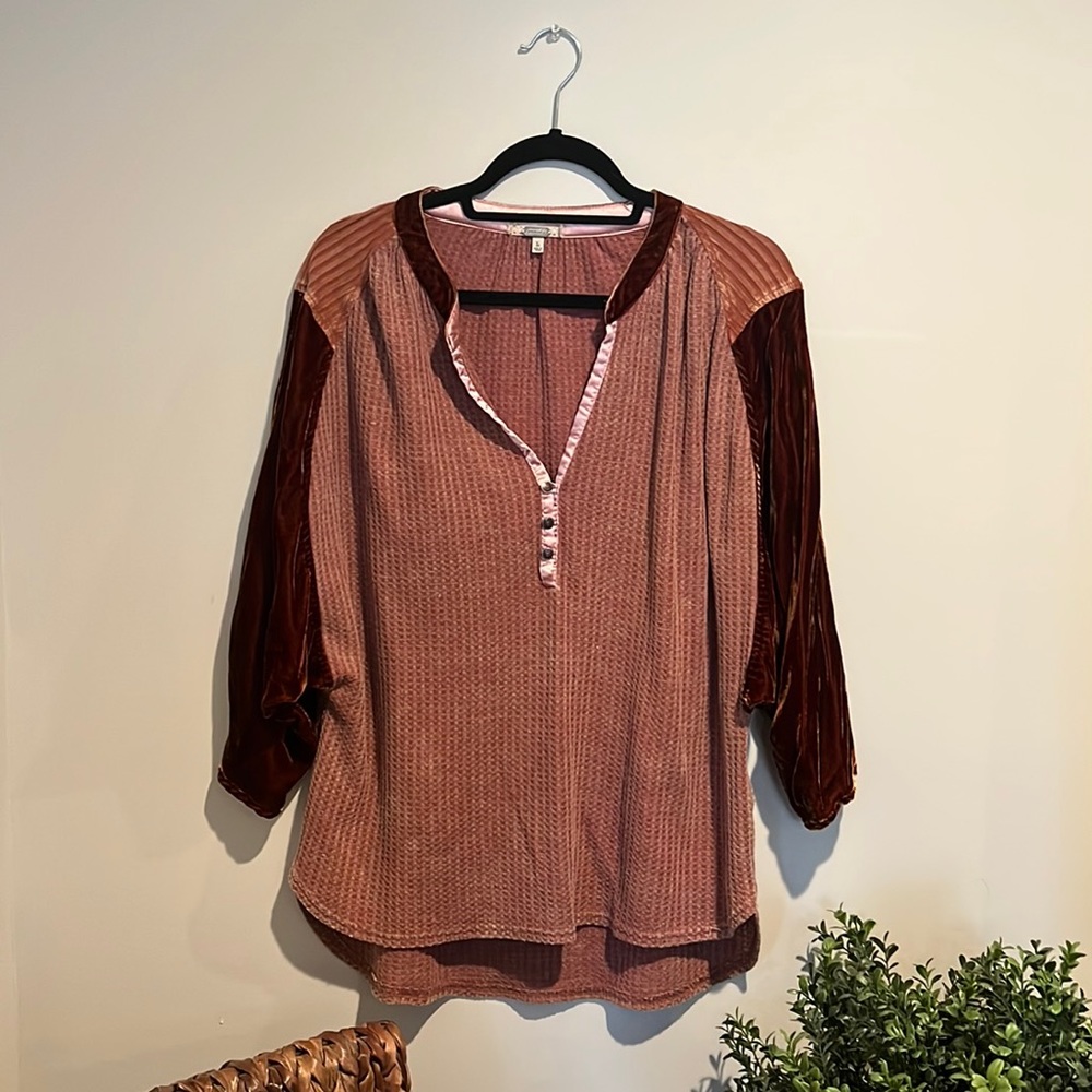 NWOT Buckle Gimmicks Waffle Knit Top